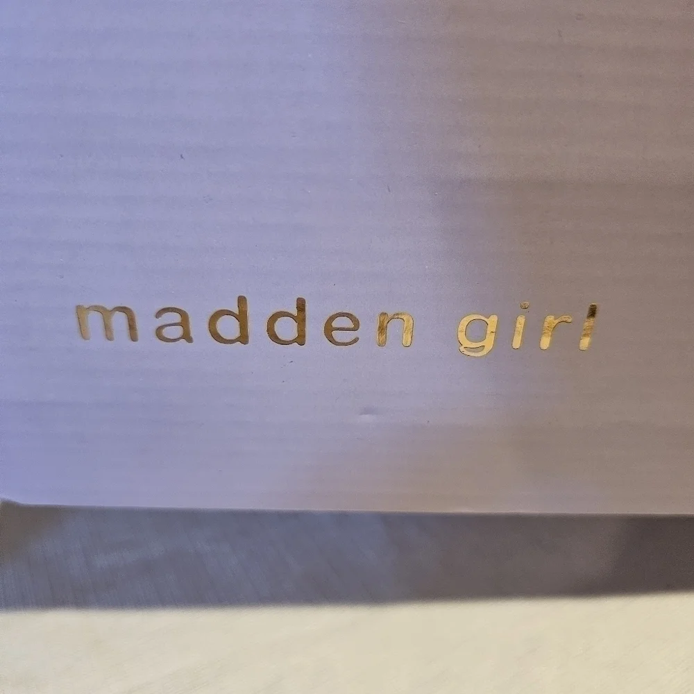 Madden GIRL Kalleb studded moto ankle boots sz 11 M